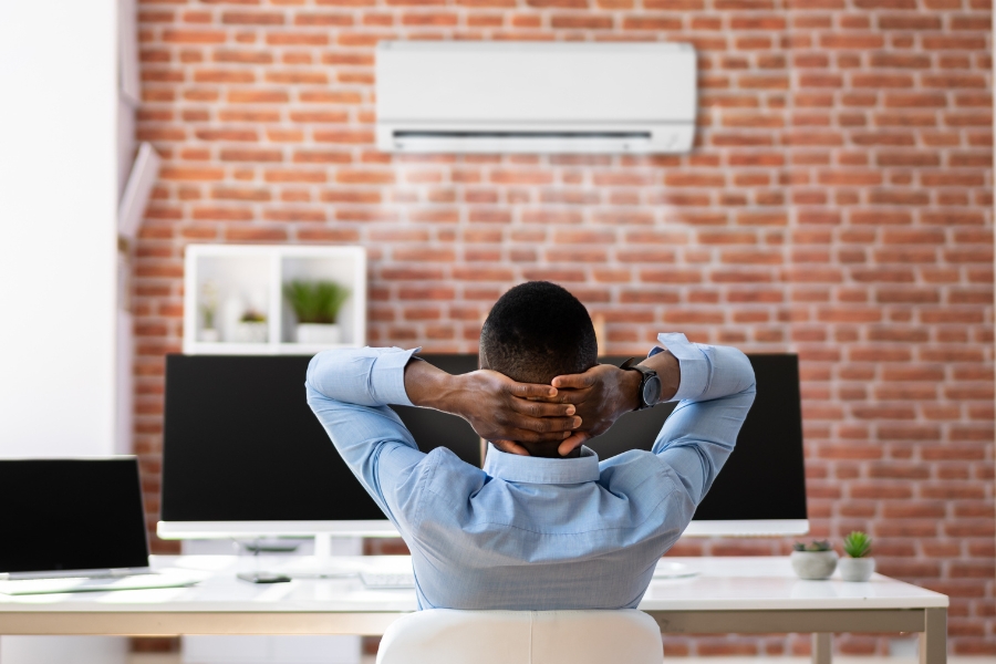 Czy warto zamontować klimatyzator w domu?